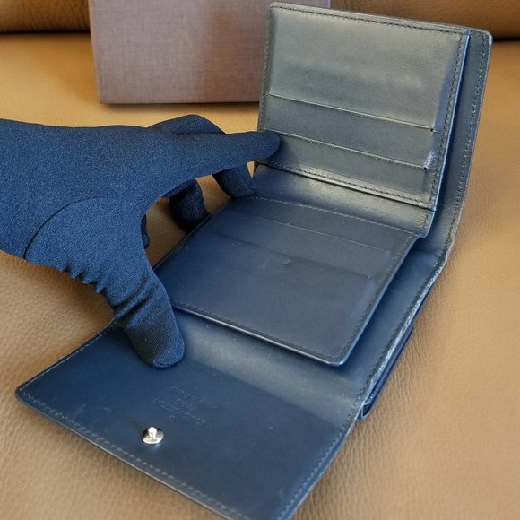 COPY - Pre-owned Louis Vuitton Matte Vernis Bifold Wallet - Picture 3 of 7